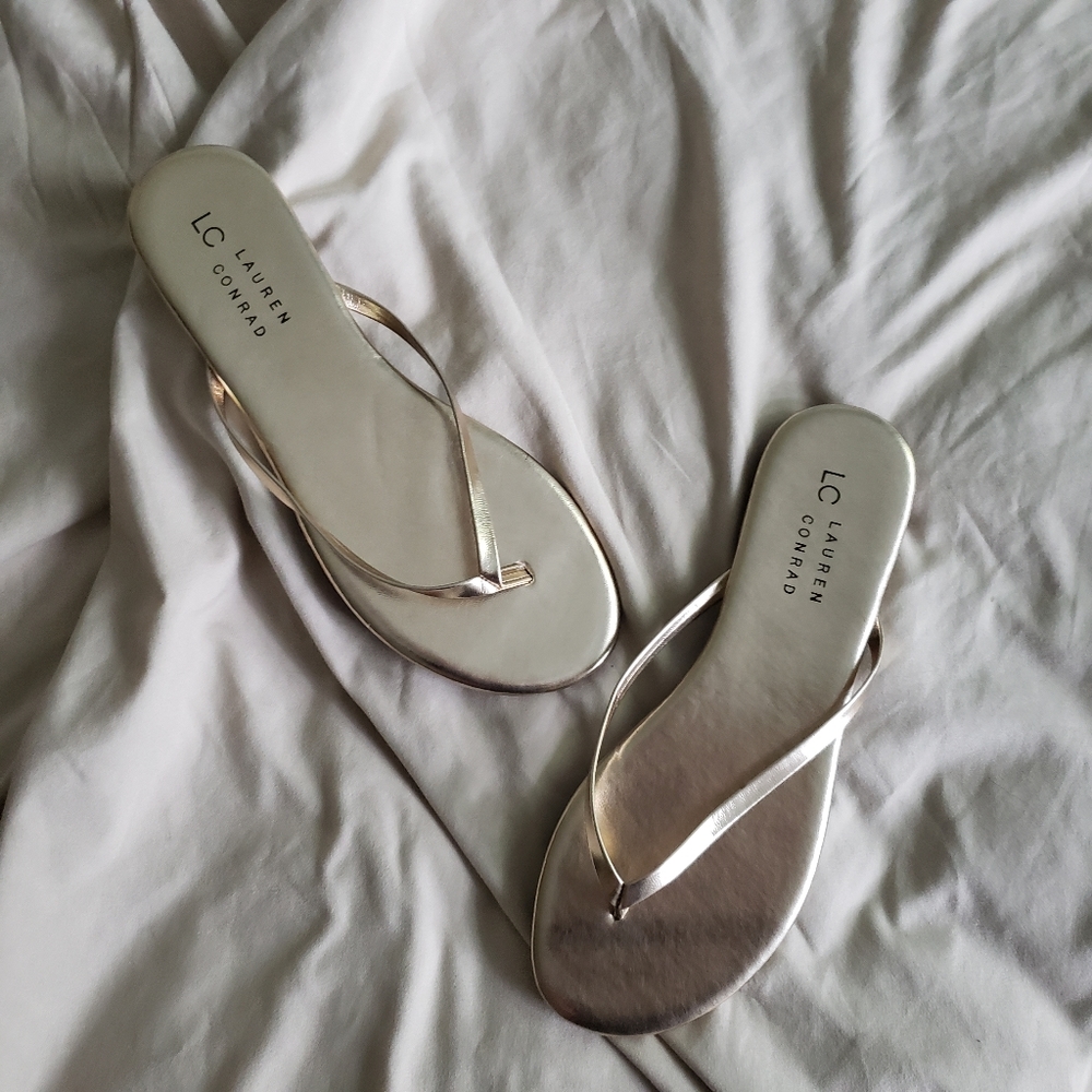 Pixie gold Lauren Conrad Flipflops